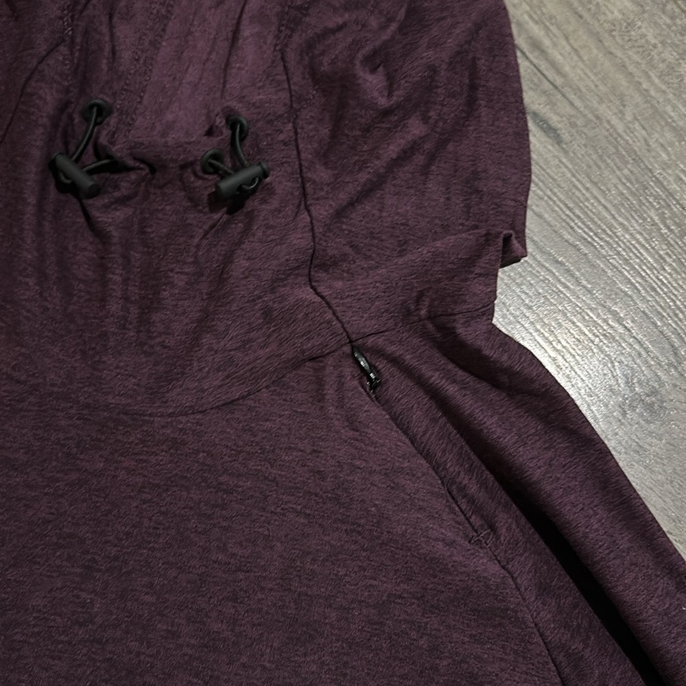 We wander running hoodie - Picture 2 of 4